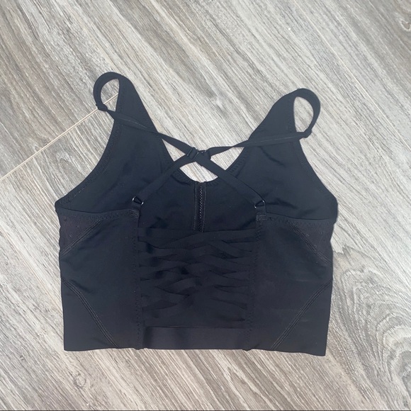 Lululemon sports bra - Picture 2 of 3